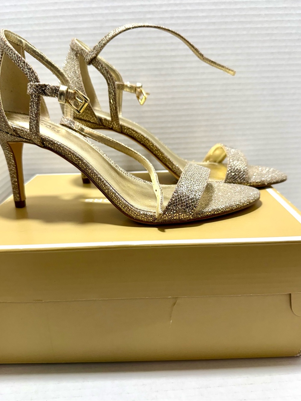New Michael Kors Simone Mid sandal size 8